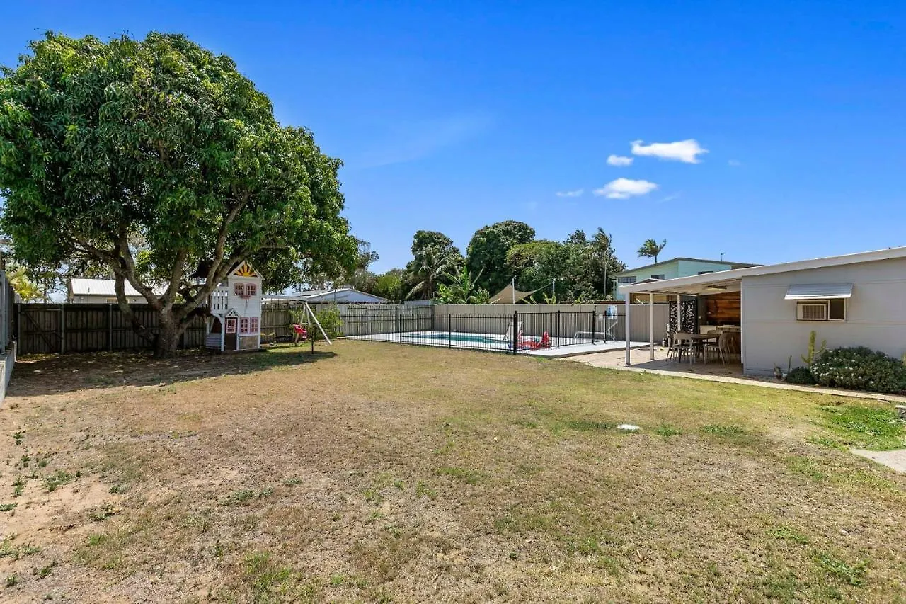 Holiday home Hidden Oasis Villa Urangan